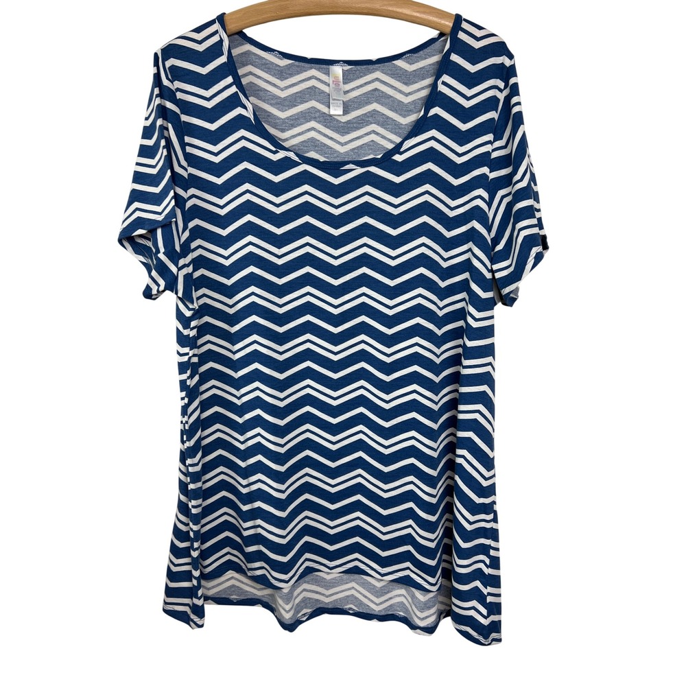 LuLaRoe Classic T Shirt Women 3XL Blue White Chevron Short Sleeve Casual Top E15